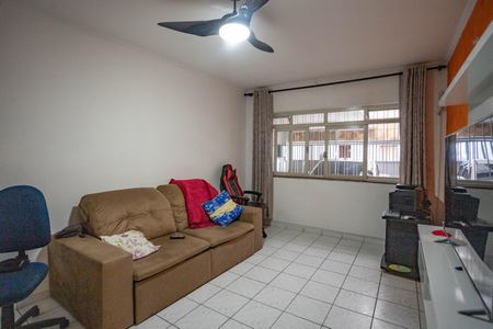 Casa à venda com 222m², 4 quartos e 2 vagasSala