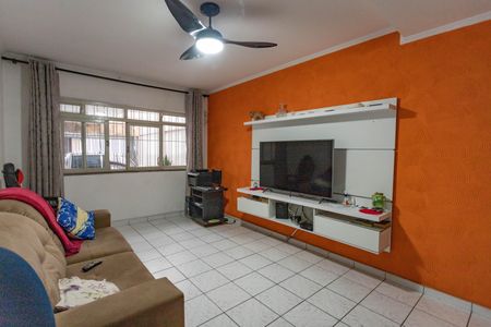 Casa à venda com 222m², 4 quartos e 2 vagasSala
