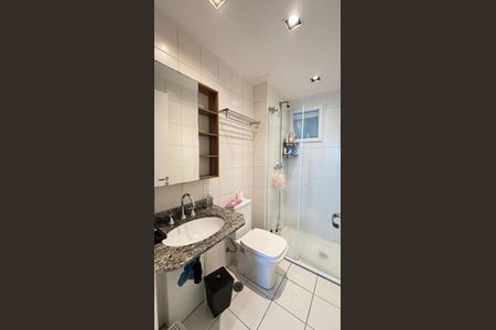 Apartamento à venda com 77m², 2 quartos e 2 vagasBanheiro