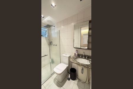 Apartamento à venda com 77m², 2 quartos e 2 vagasBanheiro da Suíte