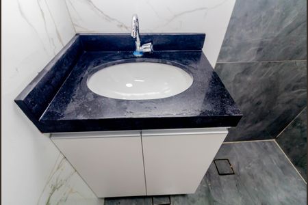 Apartamento para alugar com 41m², 2 quartos e sem vagaBanheiro