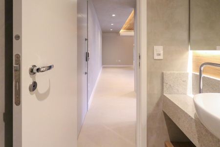 Apartamento à venda com 86m², 2 quartos e 2 vagasCorredor