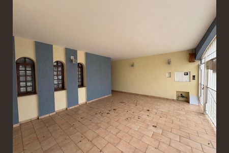 Casa à venda com 202m², 3 quartos e 2 vagasGaragem