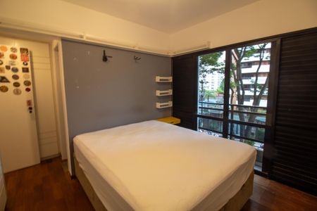 Apartamento à venda com 131m², 4 quartos e 2 vagasSuíte 1