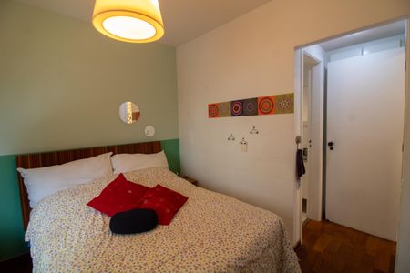 Apartamento à venda com 131m², 4 quartos e 2 vagasSuíte 2