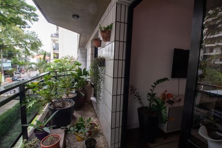Apartamento à venda com 131m², 4 quartos e 2 vagasSacada