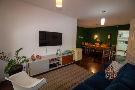 Apartamento à venda com 131m², 4 quartos e 2 vagasSala