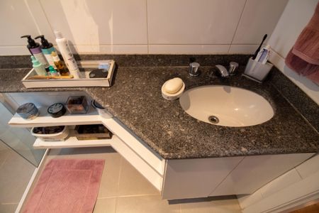 Apartamento à venda com 131m², 4 quartos e 2 vagasBanheiro da Suíte 2