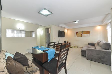 Casa de condomínio à venda com 96m², 3 quartos e 3 vagasSala