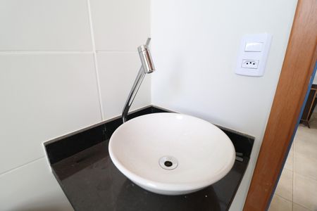 Apartamento para alugar com 55m², 2 quartos e 1 vagaBanheiro Social