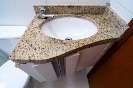 Apartamento para alugar com 80m², 2 quartos e 2 vagas Apartamento para alugar com 80m², 2 quartos e 2 vagasBanheiro