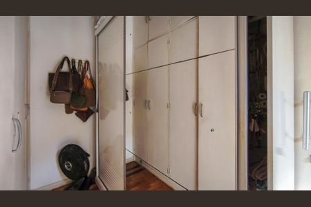 Casa à venda com 113m², 3 quartos e 1 vaga Casa à venda com 113m², 3 quartos e 1 vagaCloset