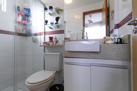 Apartamento à venda com 75m², 3 quartos e 2 vagasBanheiro da suíte 