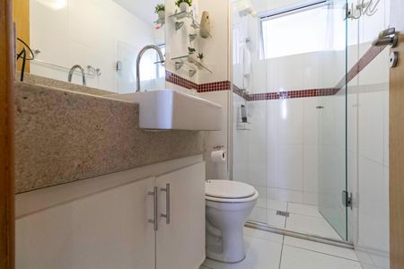 Apartamento à venda com 75m², 3 quartos e 2 vagasBanheiro social 