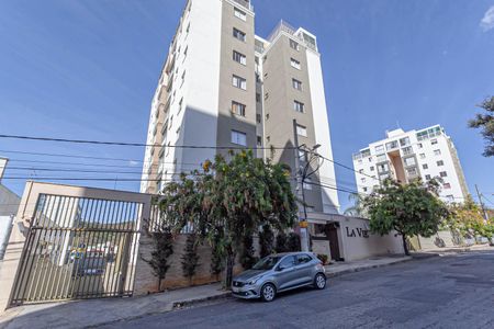 Apartamento à venda com 75m², 3 quartos e 2 vagasFachada