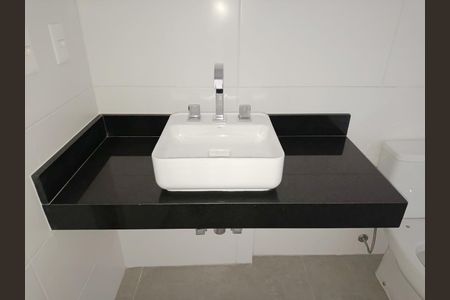 Casa à venda com 256m², 3 quartos e 3 vagasBanheiro da Suíte 3