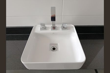 Casa à venda com 256m², 3 quartos e 3 vagasBanheiro 2