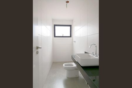 Casa à venda com 256m², 3 quartos e 3 vagasBanheiro 2