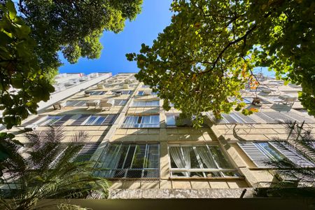 Apartamento à venda com 114m², 3 quartos e 1 vaga Apartamento à venda com 114m², 3 quartos e 1 vagaFachada