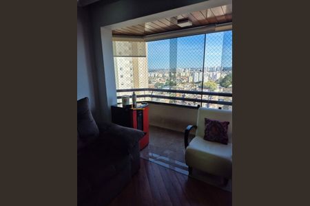 Apartamento à venda com 131m², 4 quartos e 3 vagas