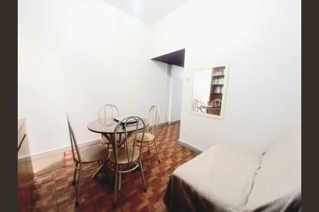 Apartamento à venda com 32m², 1 quarto e sem vaga