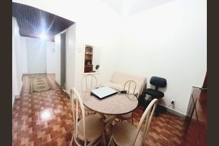 Apartamento à venda com 32m², 1 quarto e sem vaga