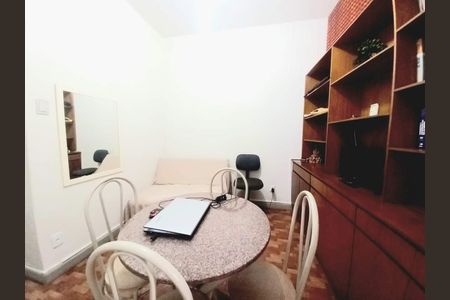 Apartamento à venda com 32m², 1 quarto e sem vaga