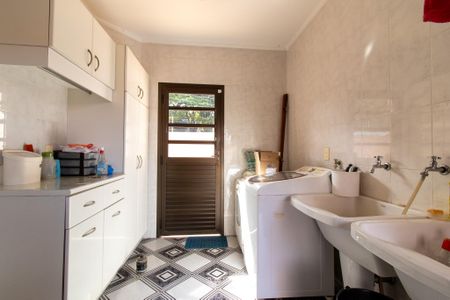 Casa à venda com 390m², 5 quartos e 5 vagasÁrea de Serviço