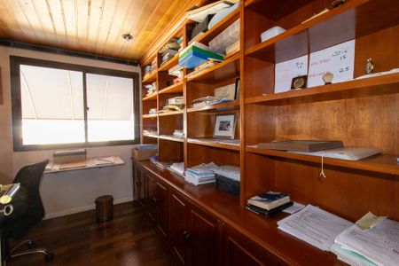 Casa à venda com 390m², 5 quartos e 5 vagasQuarto 1