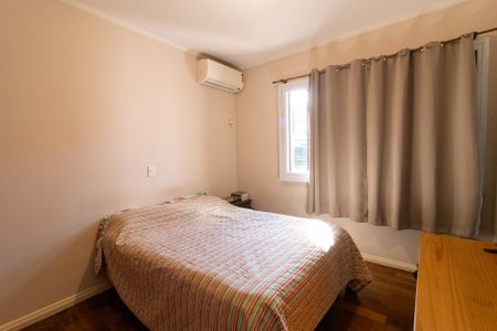 Casa à venda com 390m², 5 quartos e 5 vagasSuíte 2