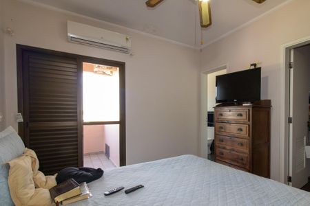 Casa à venda com 390m², 5 quartos e 5 vagasSuíte 3