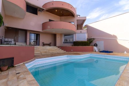 Casa à venda com 390m², 5 quartos e 5 vagasÁrea comum