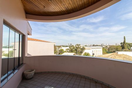 Casa à venda com 390m², 5 quartos e 5 vagasSacada