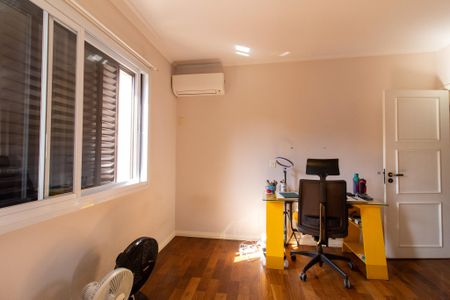 Casa à venda com 390m², 5 quartos e 5 vagasSuíte 1