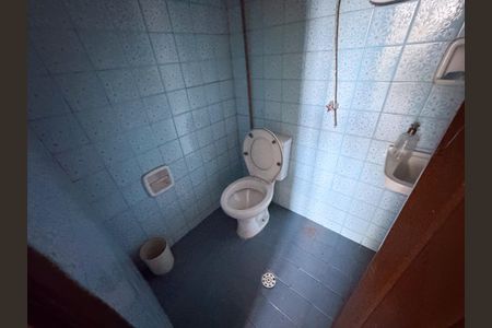 Casa para alugar com 120m², 3 quartos e 1 vaga Casa para alugar com 120m², 3 quartos e 1 vagaBanheiro de Serviço