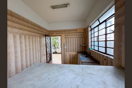 Casa para alugar com 120m², 3 quartos e 1 vaga Casa para alugar com 120m², 3 quartos e 1 vagaSala