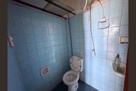 Casa para alugar com 120m², 3 quartos e 1 vaga Casa para alugar com 120m², 3 quartos e 1 vagaBanheiro de Serviço