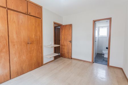 Apartamento para alugar com 90m², 3 quartos e 1 vaga Apartamento para alugar com 90m², 3 quartos e 1 vagaSuíte