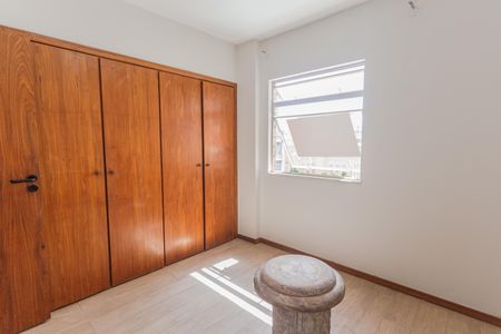 Apartamento para alugar com 90m², 3 quartos e 1 vaga Apartamento para alugar com 90m², 3 quartos e 1 vagaQuarto