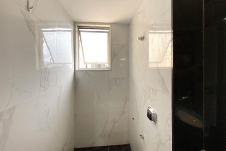 Apartamento à venda com 85m², 2 quartos e 1 vaga Apartamento à venda com 85m², 2 quartos e 1 vagaBanheiro da Suíte 1