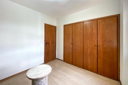 Quarto 2 de apartamento à venda com 2 quartos, 85m² em Funcionários, Belo Horizonte