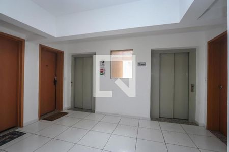 Apartamento para alugar com 67m², 2 quartos e 2 vagasHall social