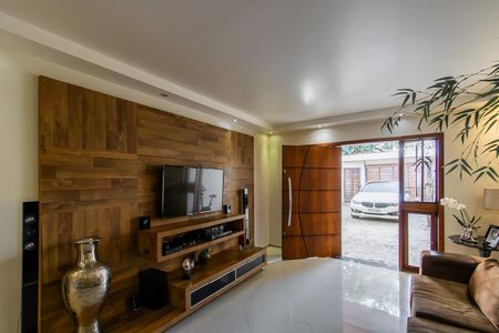 Casa à venda com 400m², 2 quartos e 3 vagas Casa à venda com 400m², 2 quartos e 3 vagasSala