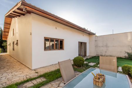 Casa à venda com 400m², 2 quartos e 3 vagas Casa à venda com 400m², 2 quartos e 3 vagasÁrea comum