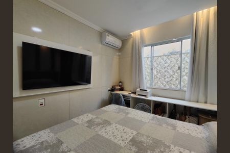 Casa de condomínio à venda com 160m², 3 quartos e 3 vagasSuíte 1