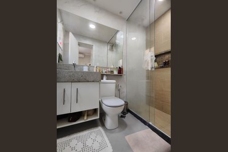 Casa de condomínio à venda com 160m², 3 quartos e 3 vagasBanheiro da Suíte 1
