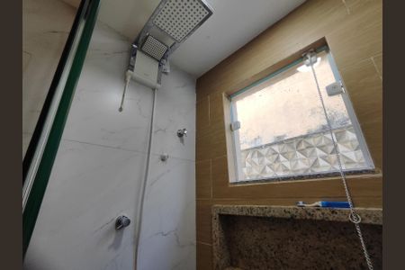 Casa de condomínio à venda com 160m², 3 quartos e 3 vagasBanheiro da Suíte 2