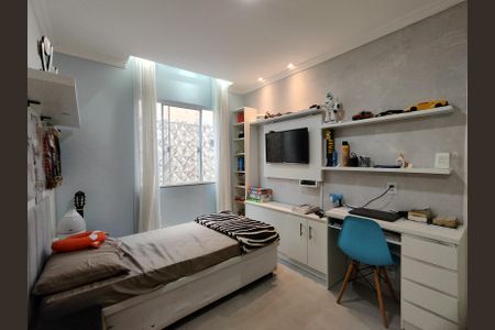Casa de condomínio à venda com 160m², 3 quartos e 3 vagasSuíte 2