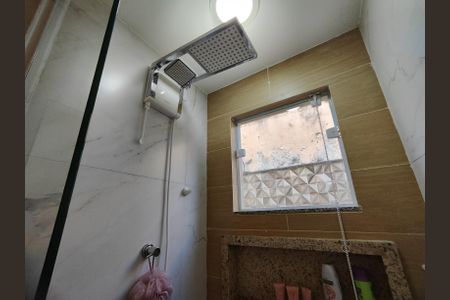 Casa de condomínio à venda com 160m², 3 quartos e 3 vagasBanheiro social