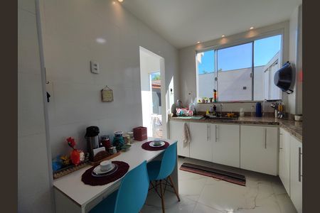 Casa de condomínio à venda com 160m², 3 quartos e 3 vagasCozinha